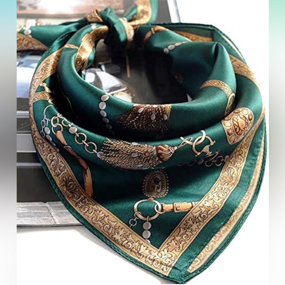 100% Mulberry Silk Scarf with Gift Box - Picture 3 of 5